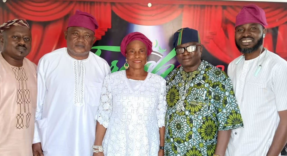 All People here is Radio presenters, Chief Goke Babalola and Yinka Adegbite (Omo Baba tisa) Taiwo Afolabi George, Femi Solaja, Iyalode Titilayo Ajoke Salau.